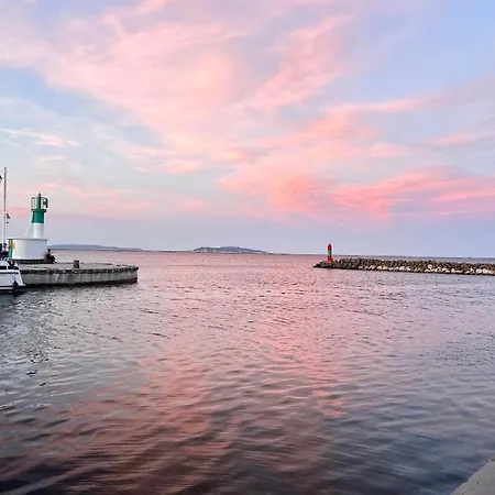 Stunning Waterfront Appartamento Marseillan (Herault)