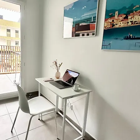 Stunning Waterfront * Marseillan (Herault)